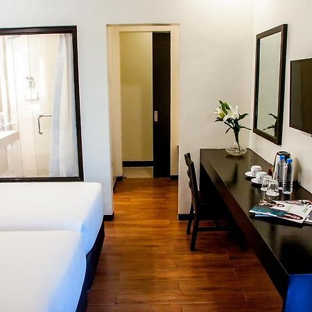 Pina Suites Ormoc Kültér fotó