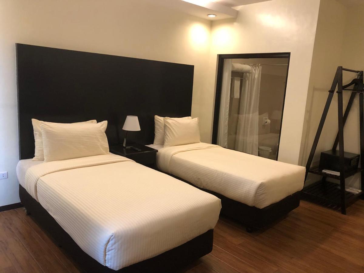 Pina Suites Ormoc Kültér fotó
