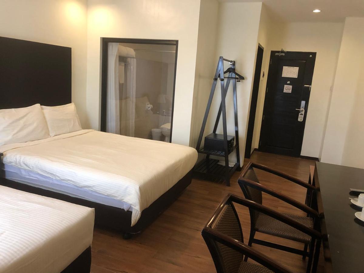 Pina Suites Ormoc Kültér fotó