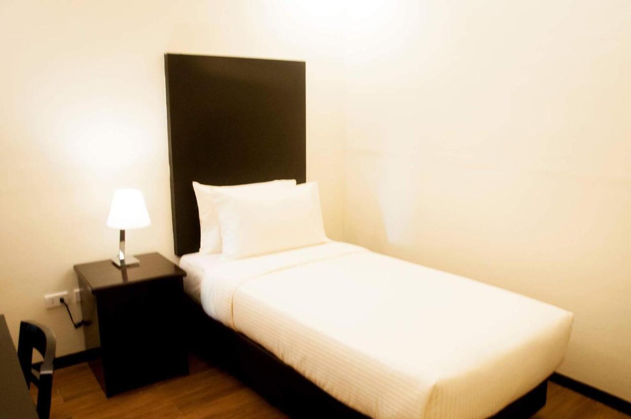 Pina Suites Ormoc Kültér fotó